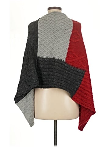 Coco + Carmen Poncho (view 2)