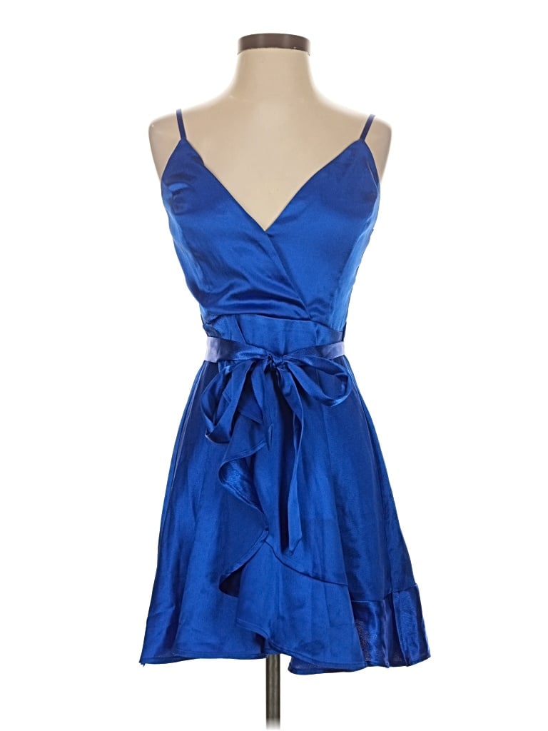 Pre-owned Privy Cocktail Dress In Blue