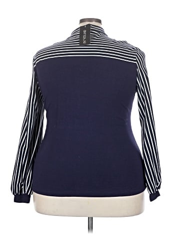 In'Voland Long Sleeve Turtleneck (view 2)