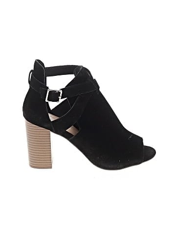 Gap Sandals (view 1)