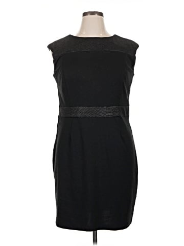 SOHO Apparel Ltd Cocktail Dress (view 1)
