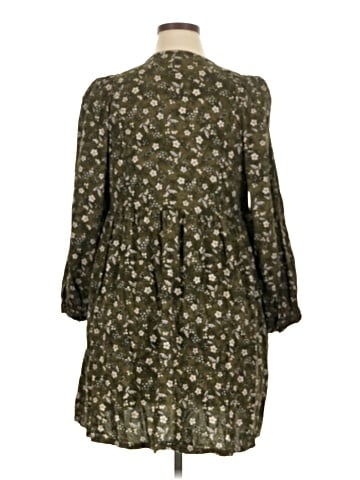 Old Navy Casual Dress (view 2)