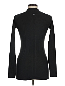 Lululemon Athletica Long Sleeve T-Shirt (view 2)