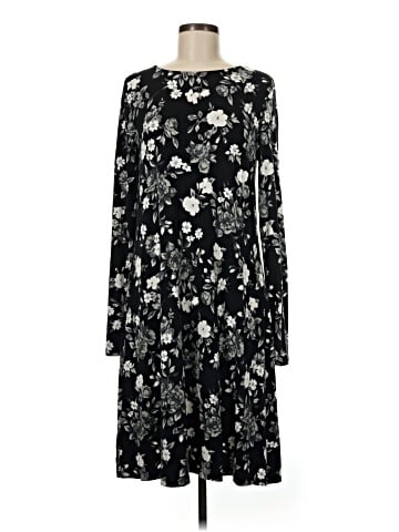 Old Navy Casual Dress (view 1)