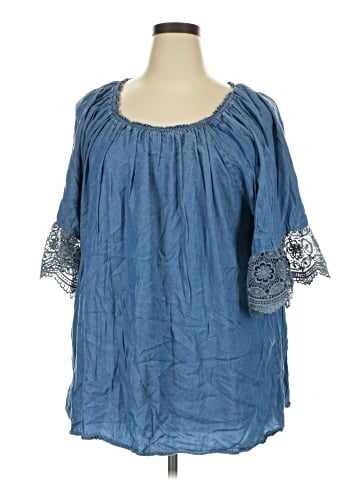 retrology 3/4 Sleeve Blouse (view 1)