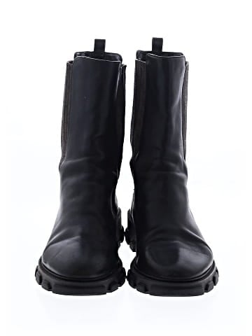 MICHAEL Michael Kors Ankle Boots (view 2)