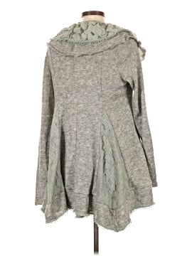 Ryu Women's Tops On Sale Up To 90% Off Retail | ThredUp