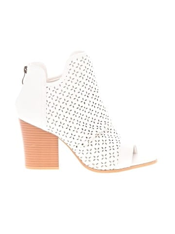Maurices Sandals (view 1)