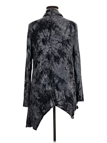 Cha Cha Vente Long Sleeve Top (view 2)