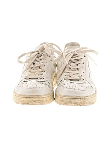 VEJA Sneakers (view 2)