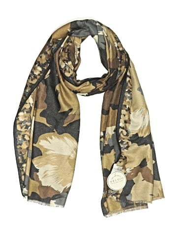 Studio Scarf (view 1)