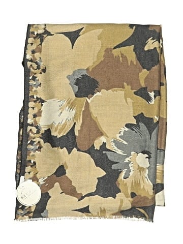 Studio Scarf (view 2)