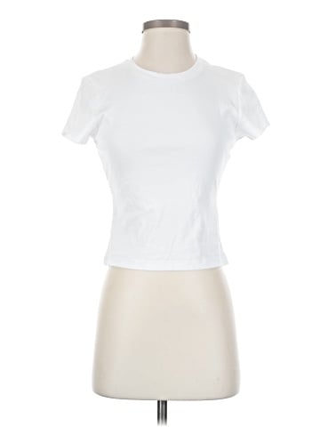 Uniqlo Short Sleeve T-Shirt (view 1)