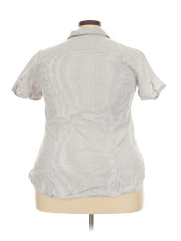 Lane Bryant Short Sleeve Button-Down Shirt (view 2)