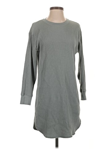 Uniqlo Pullover Sweater (view 1)