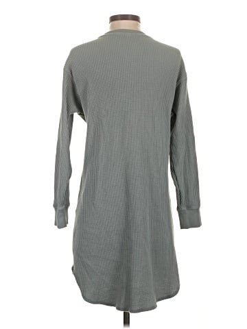 Uniqlo Pullover Sweater (view 2)
