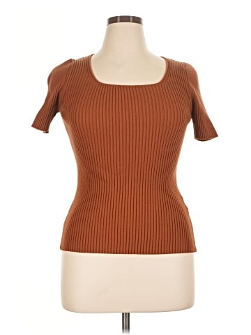 Zesica Pullover Sweater (view 1)