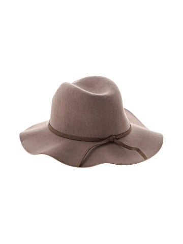 Elizabeth and James Sun Hat (view 1)