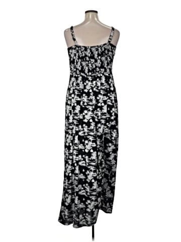 Old Navy Casual Dress (view 2)