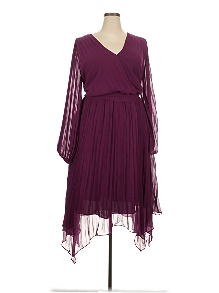 Pre-owned City Chic Cocktail Dress In Burgundy