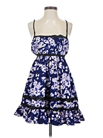 Urban Outfitters Casual Dress (view 1)