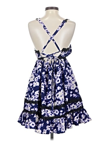 Urban Outfitters Casual Dress (view 2)