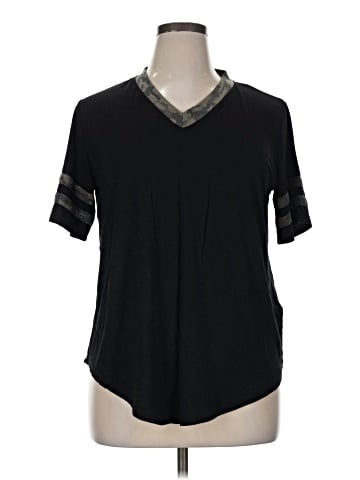 Amaryllis Short Sleeve T-Shirt (view 1)