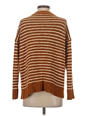 American Eagle Outfitters Pullover Sweater (view 2)