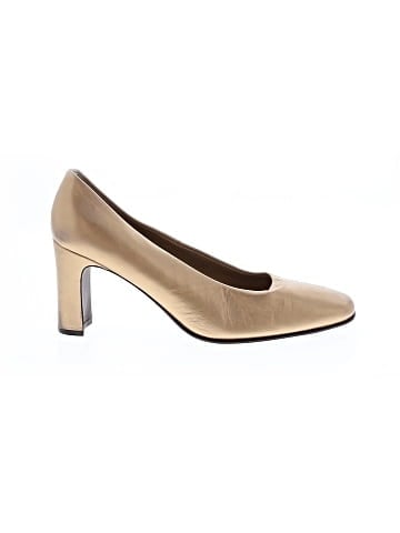 SRO Heels (view 1)