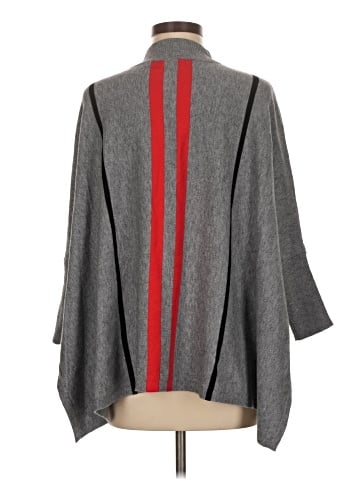 Patrizia Luca Poncho (view 2)