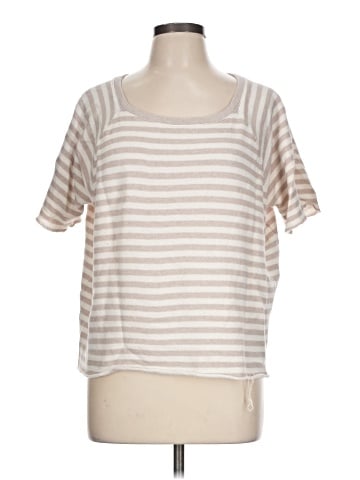Victoria's Secret Short Sleeve T-Shirt (view 1)