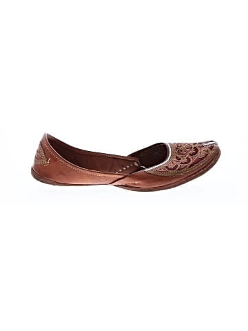 Unbranded Flats (view 1)