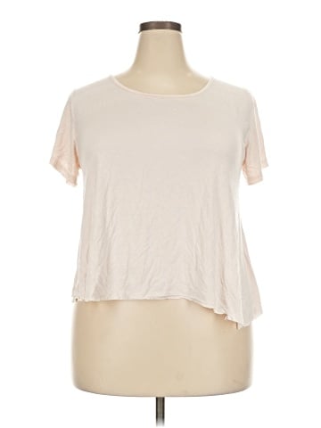 Larace Short Sleeve T-Shirt (view 1)