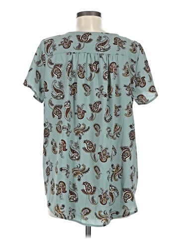 Lularoe Short Sleeve Blouse (view 2)