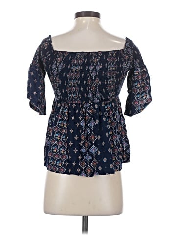 Hollister 3/4 Sleeve Blouse (view 2)