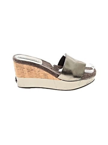 BCBGMAXAZRIA Sandals (view 1)