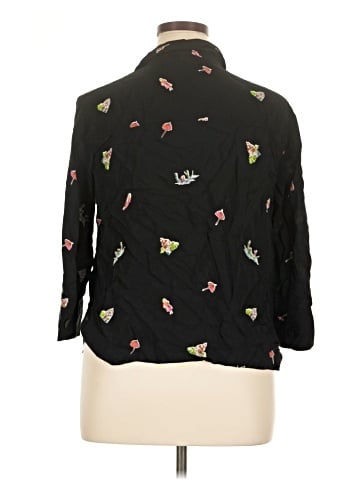 Portrait 3/4 Sleeve Button-Down Shirt (view 2)