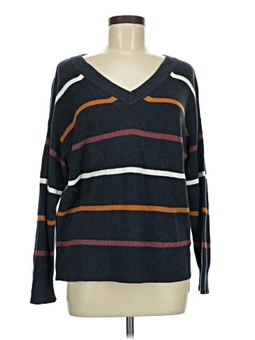 American Eagle Outfitters Pullover Sweater (view 1)