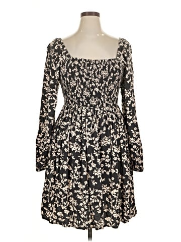 Old Navy Casual Dress (view 1)