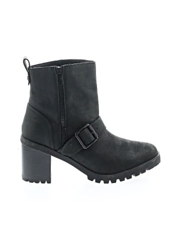 Ugg Boots (view 1)