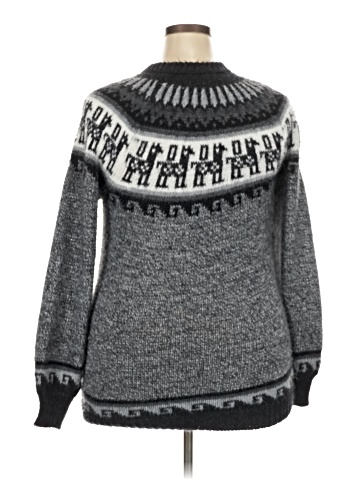 Lucy Love Pullover Sweater (view 2)