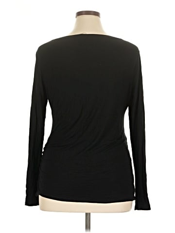 Liz Lange Maternity 3/4 Sleeve Top (view 2)