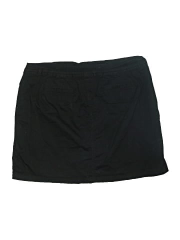 Karen Scott Skort (view 2)