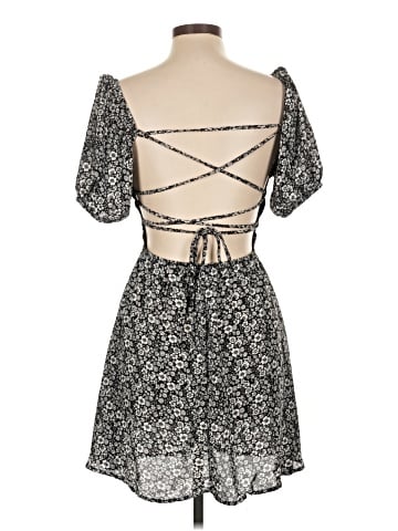 Heart & Heels Casual Dress (view 2)