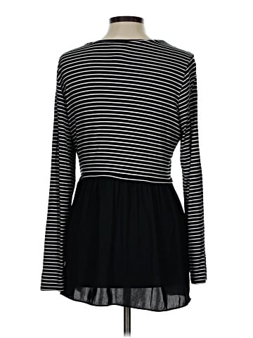 LED Luxe Essentials Denim 3/4 Sleeve Top (view 2)
