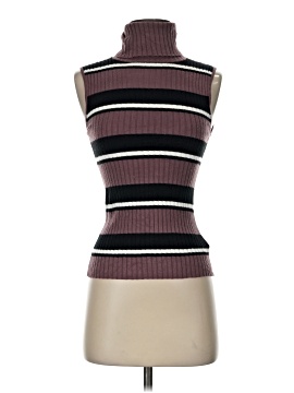 Express Outlet Sleeveless Turtleneck