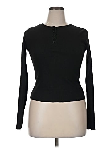 DAZY Long Sleeve T-Shirt (view 1)