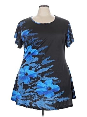 Lily by Firmiana Short Sleeve T-Shirt (view 1)