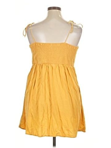 Old Navy Casual Dress (view 2)