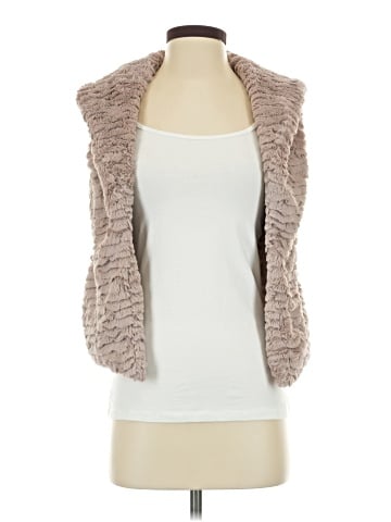Me Jane Faux Fur Vest (view 1)